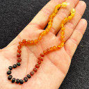 Mat Gökkuşağı, Beyaz İp, Yuvarlak Kesim Baltık Kehribar Kolye, Yenidoğan Hediyesi (ipek-524)