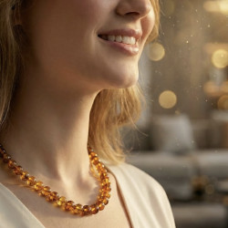 Baltık Damla Kehribar Kolye — Karamel Renk Yuvarlak Kesim, Kadın Yetişkin, Sertifikalı (ipek-536)